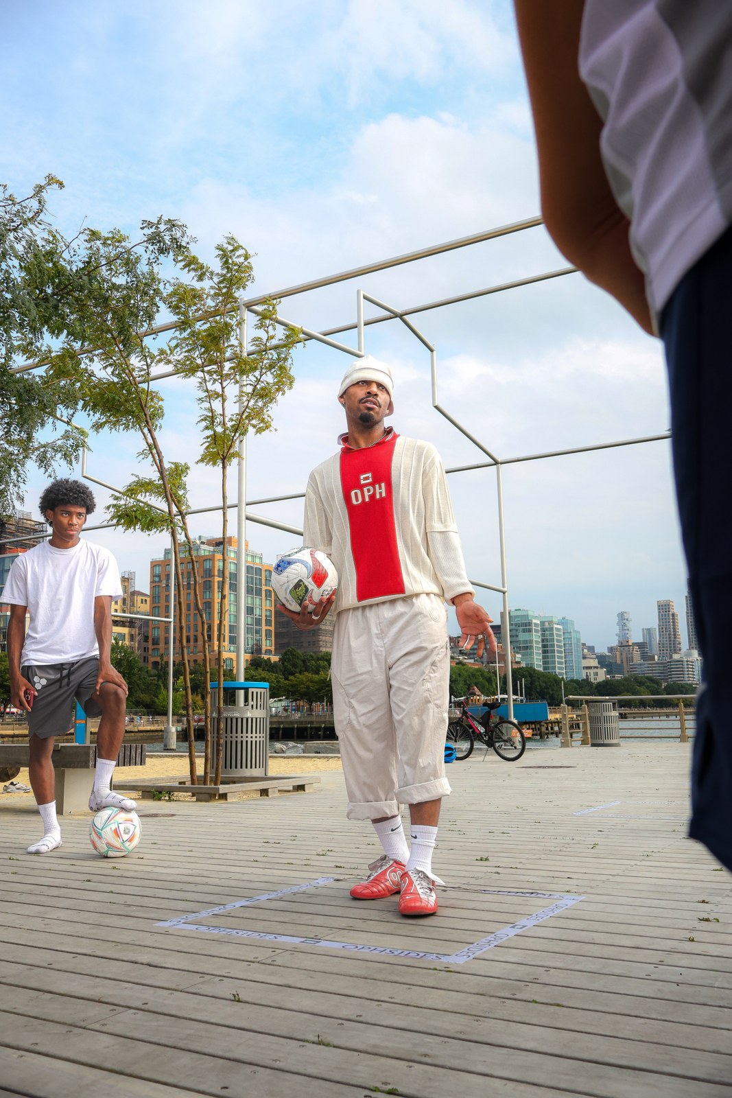 The game meets the street — photo 4