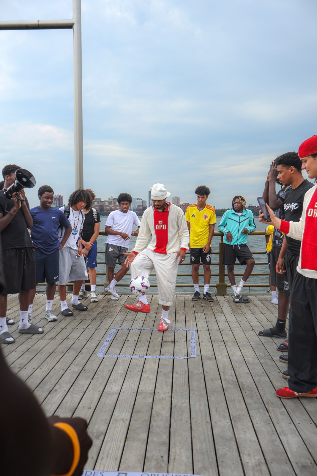 The game meets the street — photo 8