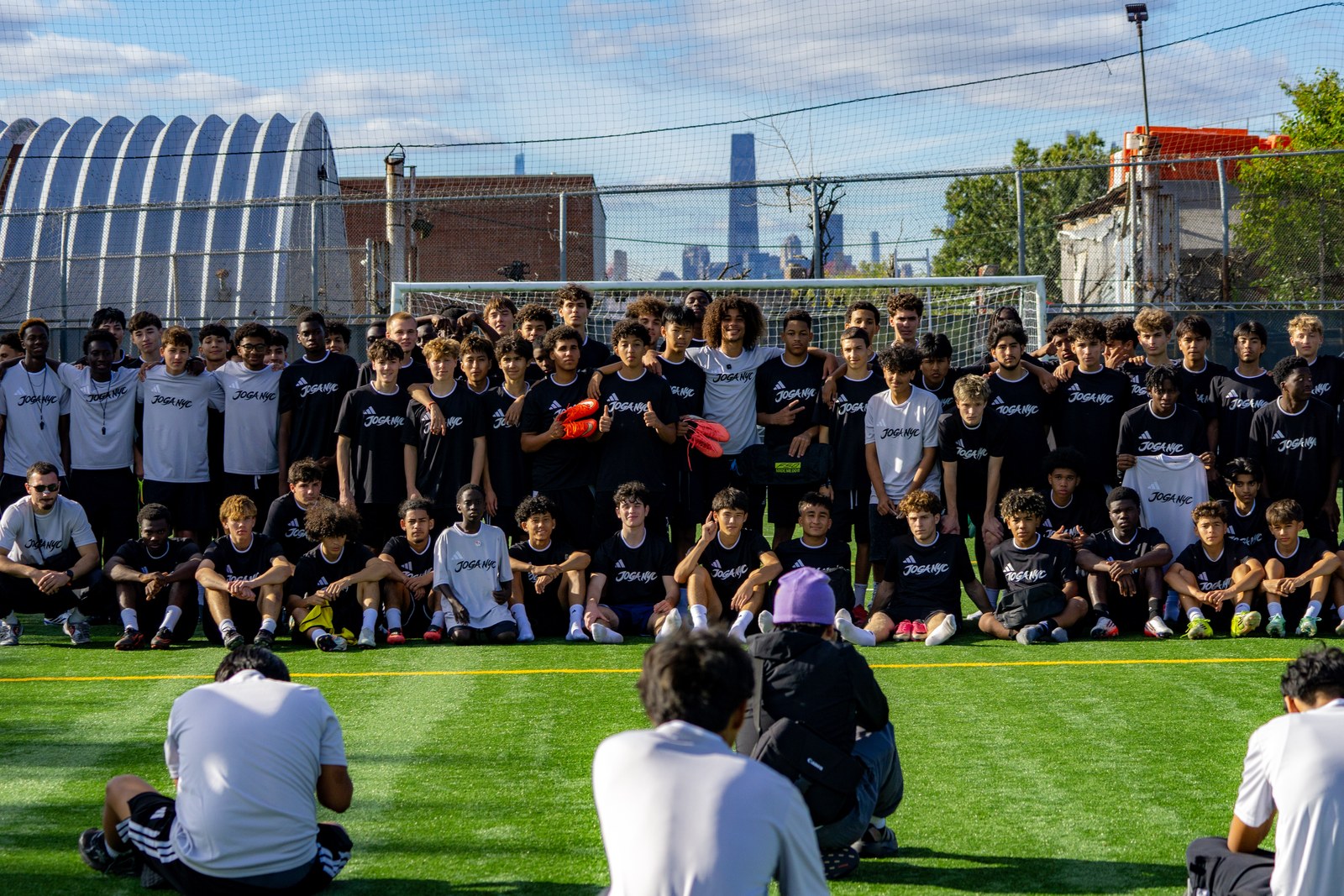 The Showcase community at Met Oval, photographed by @ai._flicks